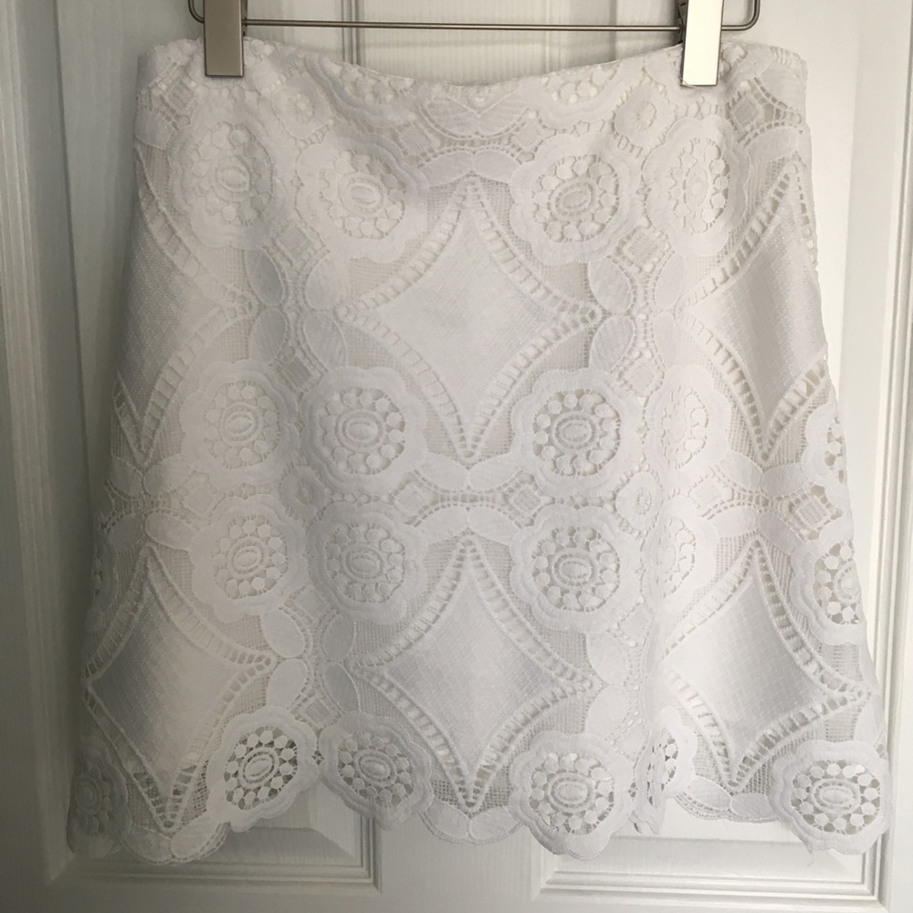 Abercrombie and Fitch white lace mini skirt